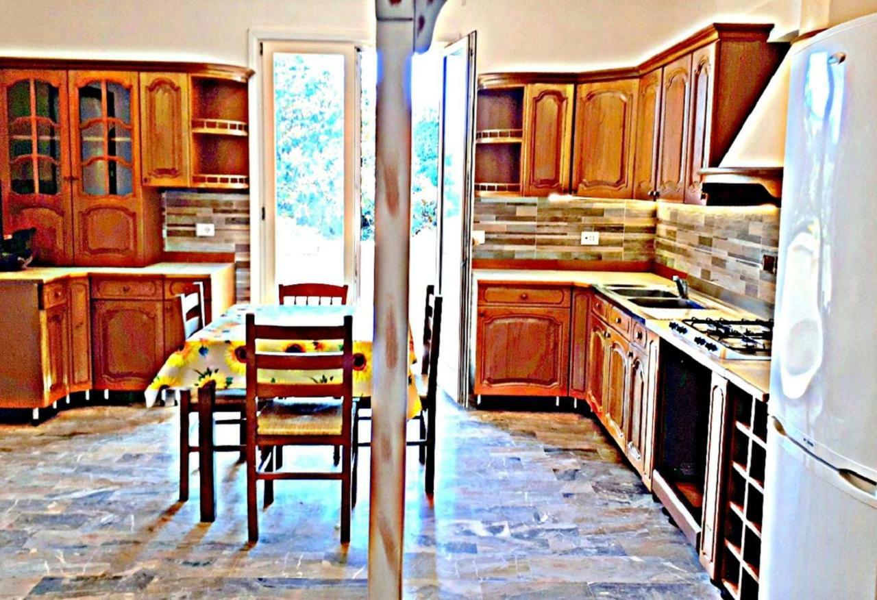 Casa Magnolia Apartment Pomezia Luaran gambar