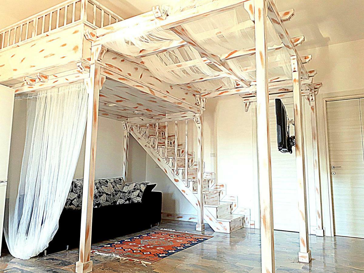 Casa Magnolia Apartment Pomezia Luaran gambar